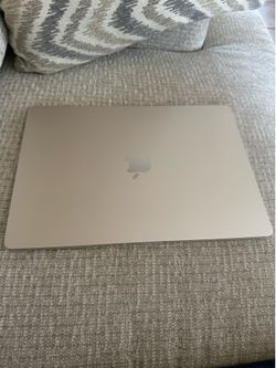 Macbook M2 15’