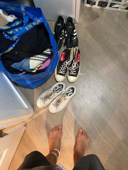 Men’s shoes sizes 8-8.5.
