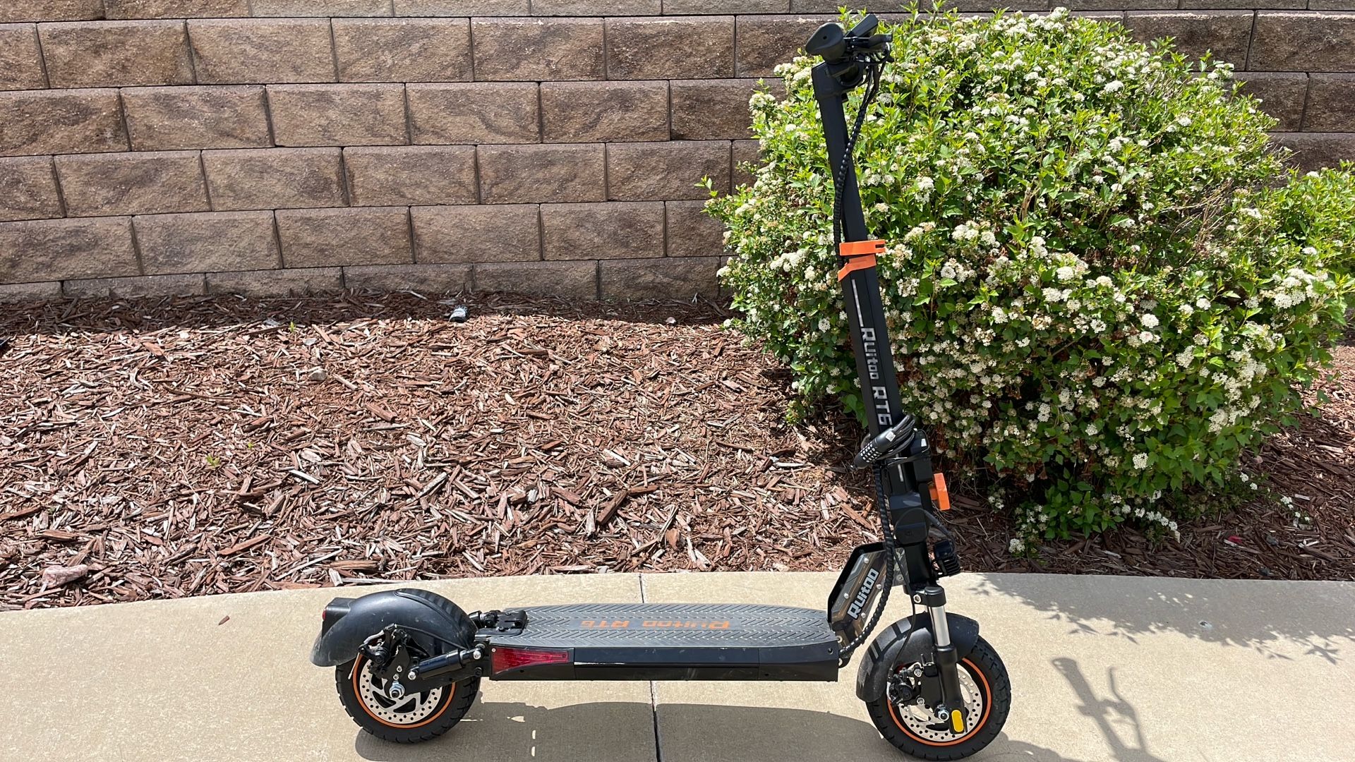 Ruitoo RT6 Electric Scooter