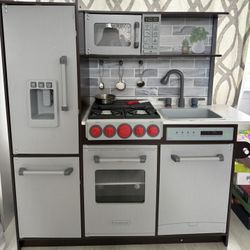 kids kitchen playset with play food set and pans 