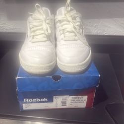 Reebok: Classic (Club C) Size: 8.5