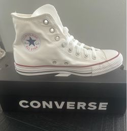 New  white Converse all star  shoes
