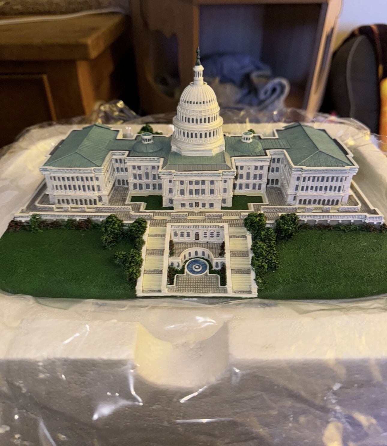 Danbury Mint Collectable Replicas (US Capital,Whitehouse,Pentagon,empire state)