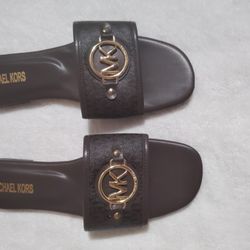 Michael Kors Sandal 50  Size 8