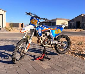 2017 Husqvarna FC250 - Clean Title and Turnkey
