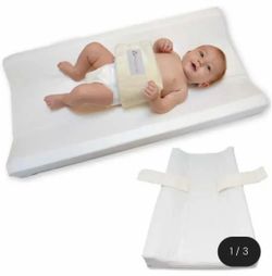 Poopoose Wiggle Free Diaper Changing Pad
