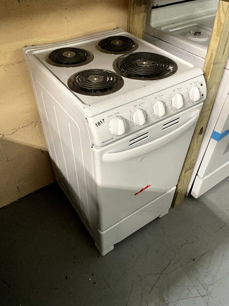 hotpoint 20” freestanding stove white $300