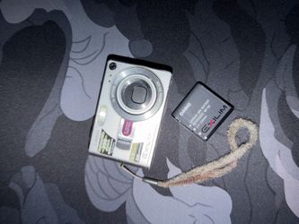 Casio EXILIM EX-Z50 Digital Camera – Works Great, Battery Included