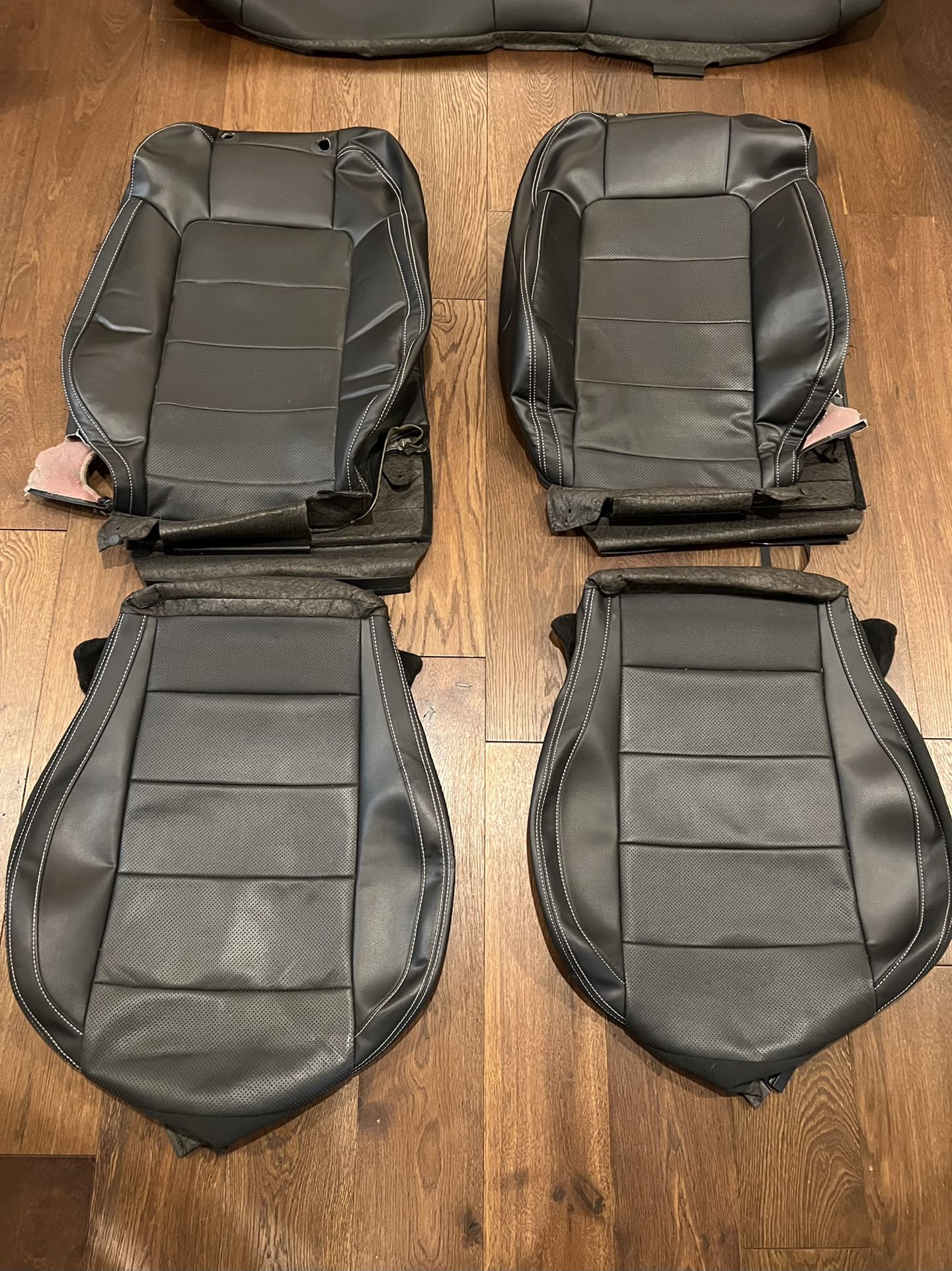 Mustang GT Leather  Seat Covers  / Full Leather Rear Seat 