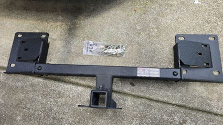 TESLA MODEL 3.   2" HITCH RECEIVER