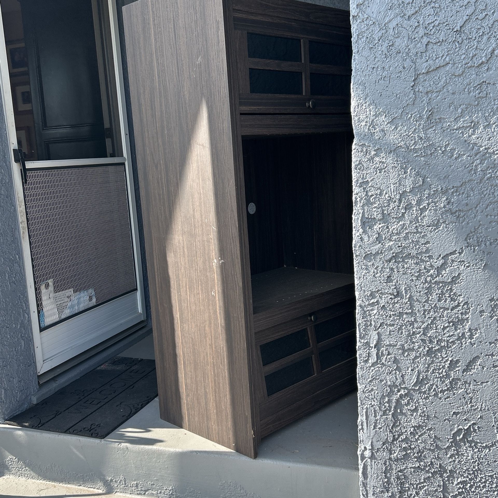 Almost NEW Entertainment Stand with 2 shelves: PICK UP 12noon-6pm