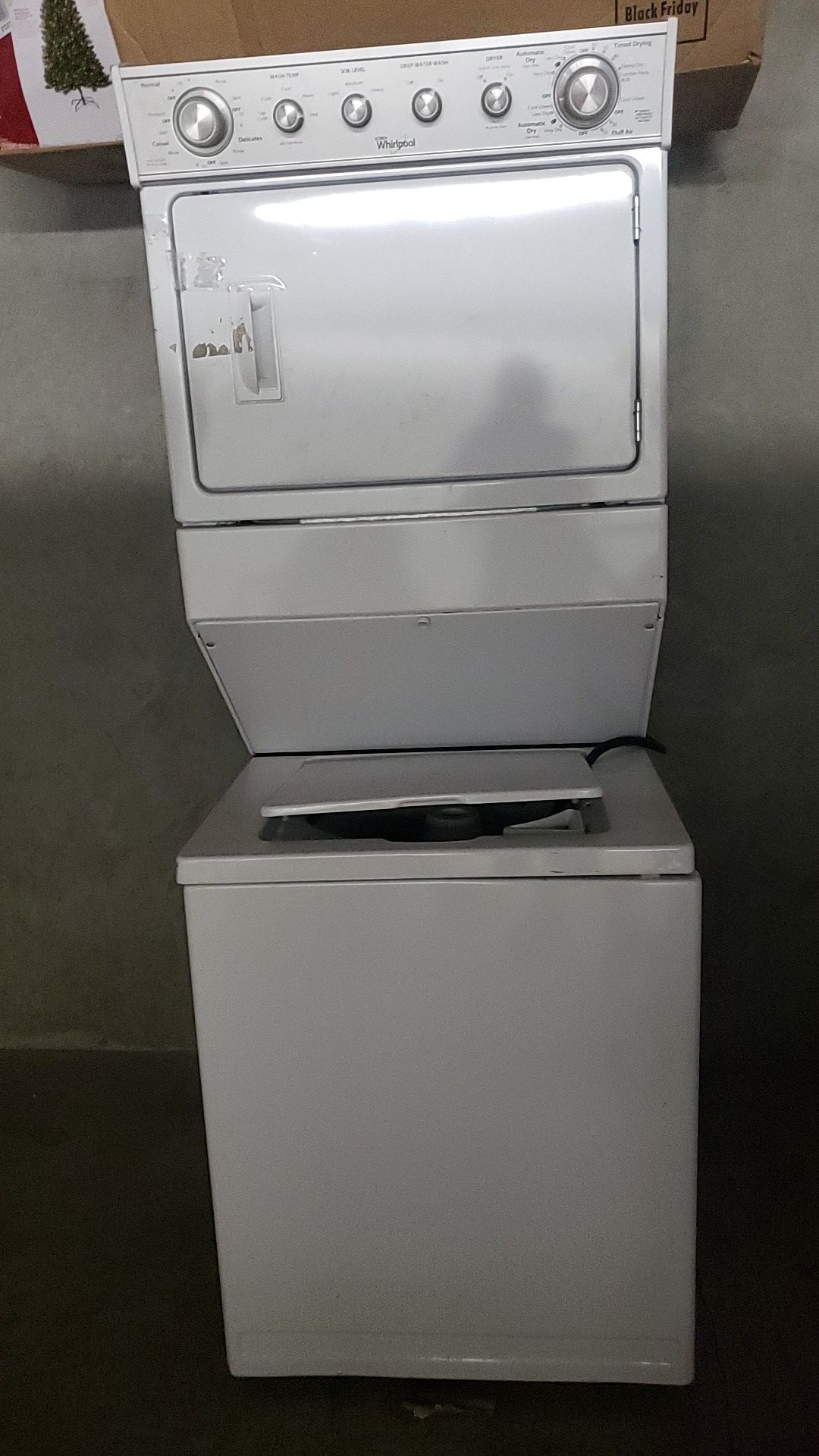 Used Whirlpool Electric 220v 27 inch Stackable washer and dryer apt size