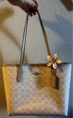 Coach City Tote Bag Medium