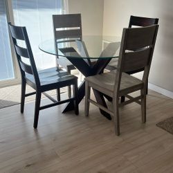 New Glass Table And 4 Chairs