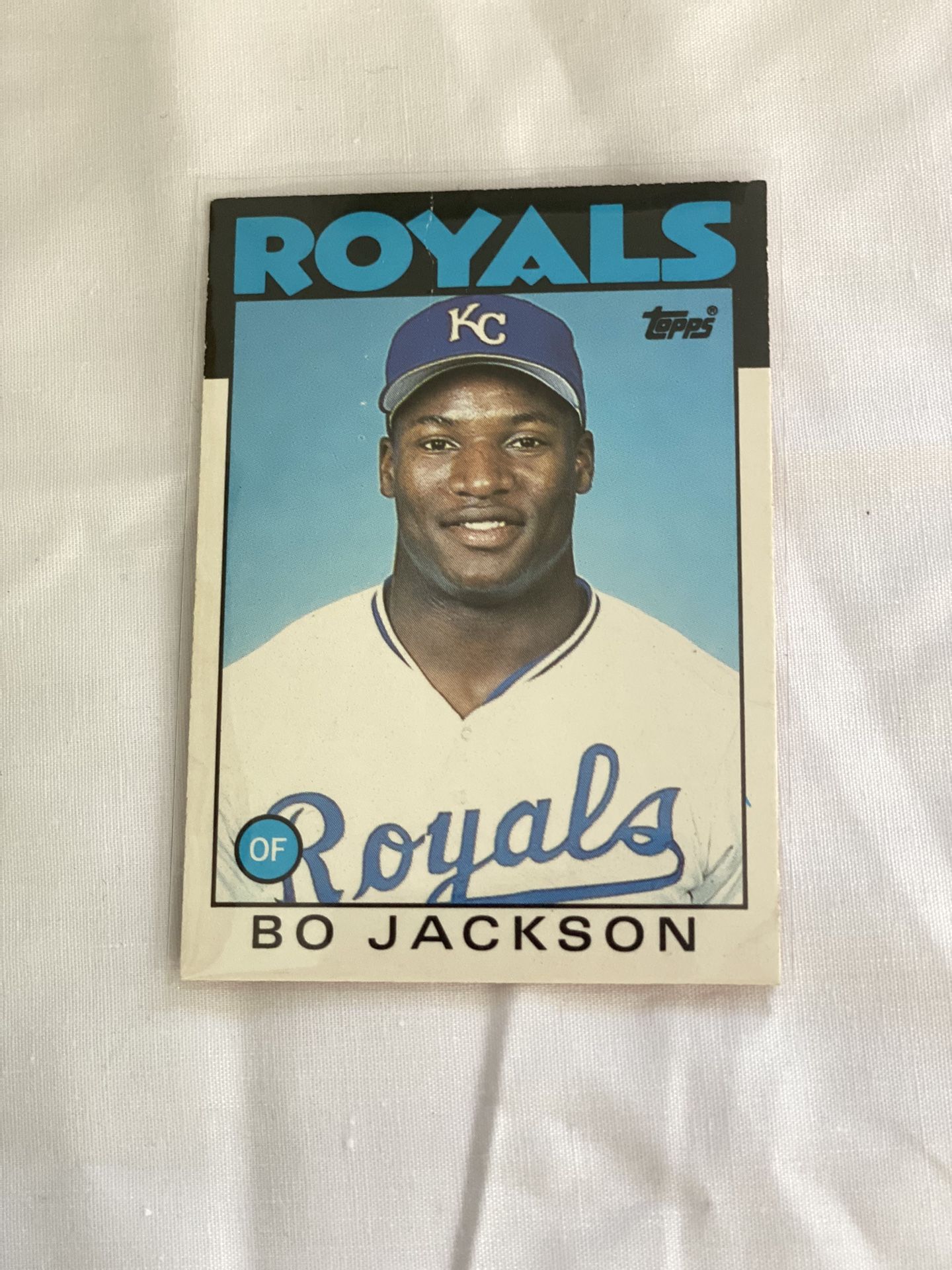 Bo Jackson in 1989 Topps baseball card with the Kansas City Royals