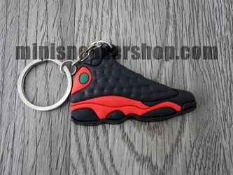 FLAT SILICON SNEAKER KEYCHAIN JORDAN 13 -BRED