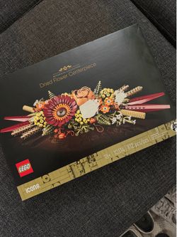 LEGO Dried Flower Centerpiece