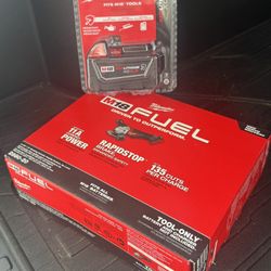 Milwaukee M18 Grinder And free 5.0 Battery