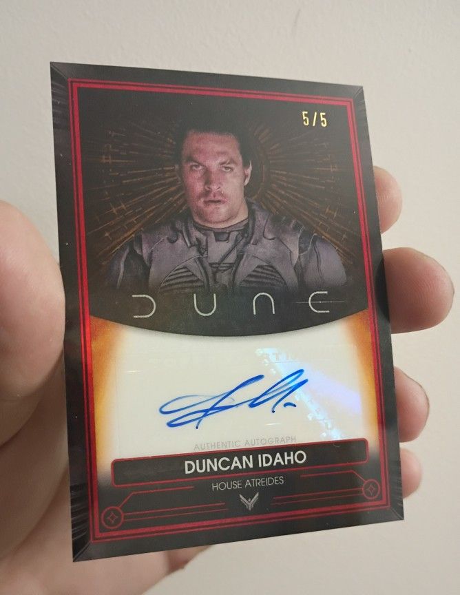 2025 Jason Mamoa "Duncan Idaho" Topps Chrome Dune Red Refractor Autograph 5/5 (Book End) Odds 1:23,777 (Asking 1.1k Its Worth Much More)