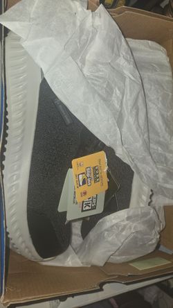 Steel toes shoes