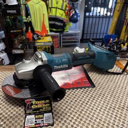 18V LXT Lithium-Ion Brushless Cordless 4-1/2 in./5 in. Paddle Switch X-LOCK Angle Grinder with AFT, Tool Only