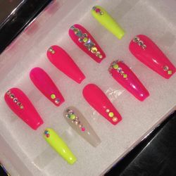 PRESS ON NAILS - Salon Quality, Reusable