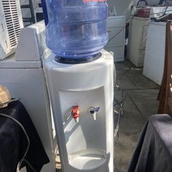 Dispensador Para Agua Fría Y Caliente 