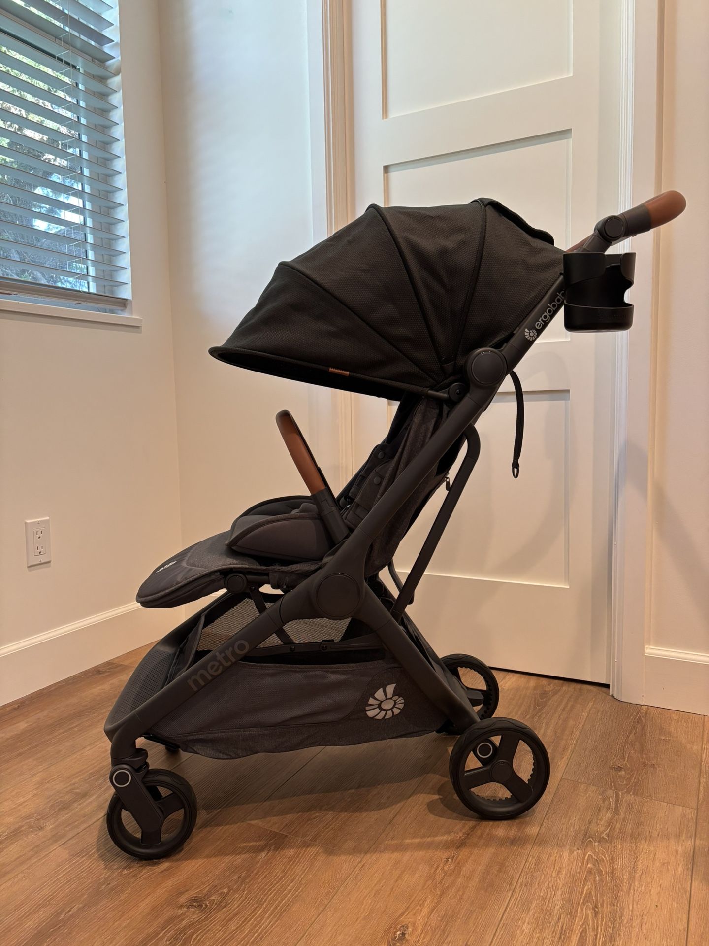 Ergobaby Metro 3 Deluxe Stroller for Sale in Los Angeles, CA - OfferUp