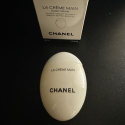 Chanel La Creme Main 