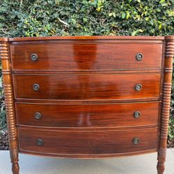 Antique Mahogany Dresser/Chest of Drawers