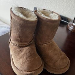Toddler Uggs 