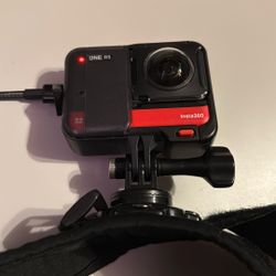 Insta 360 One RS