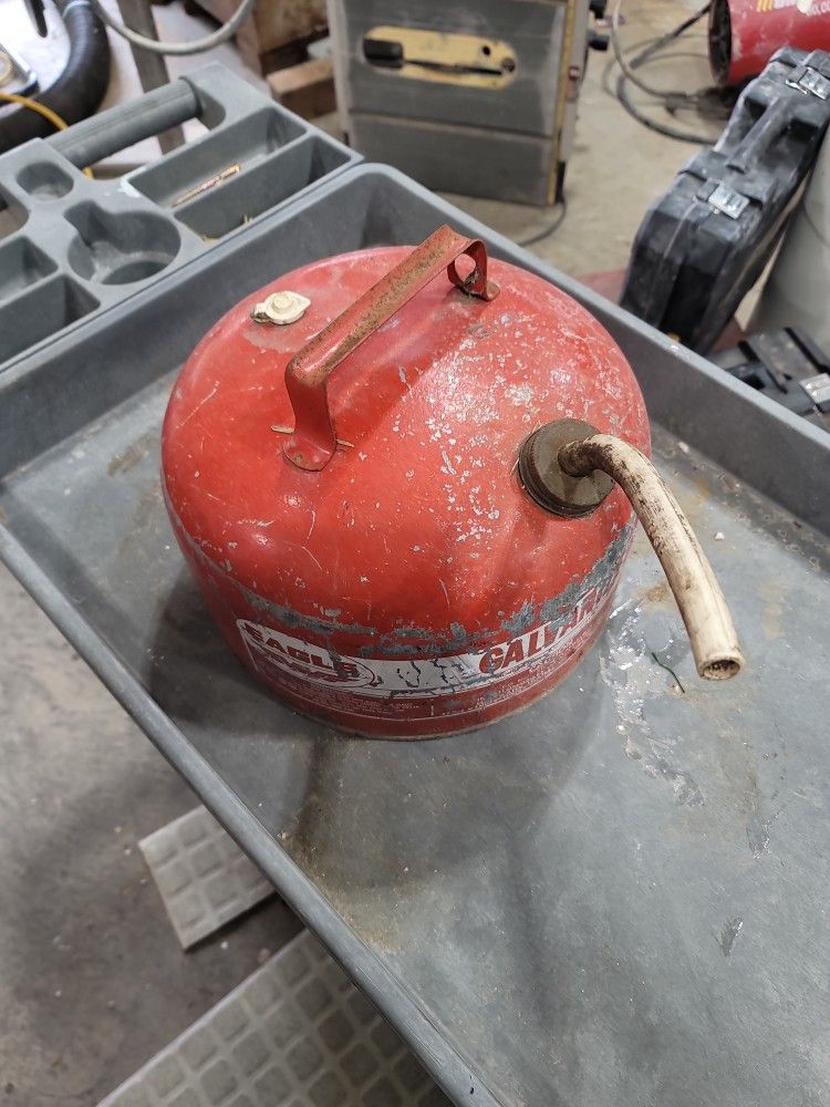 metal gas can