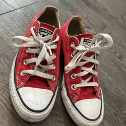 Red Converse 