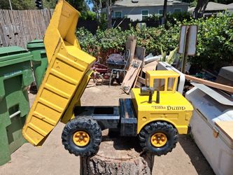 Tonka Dump Truck (Model No. 3900 / XMB-975