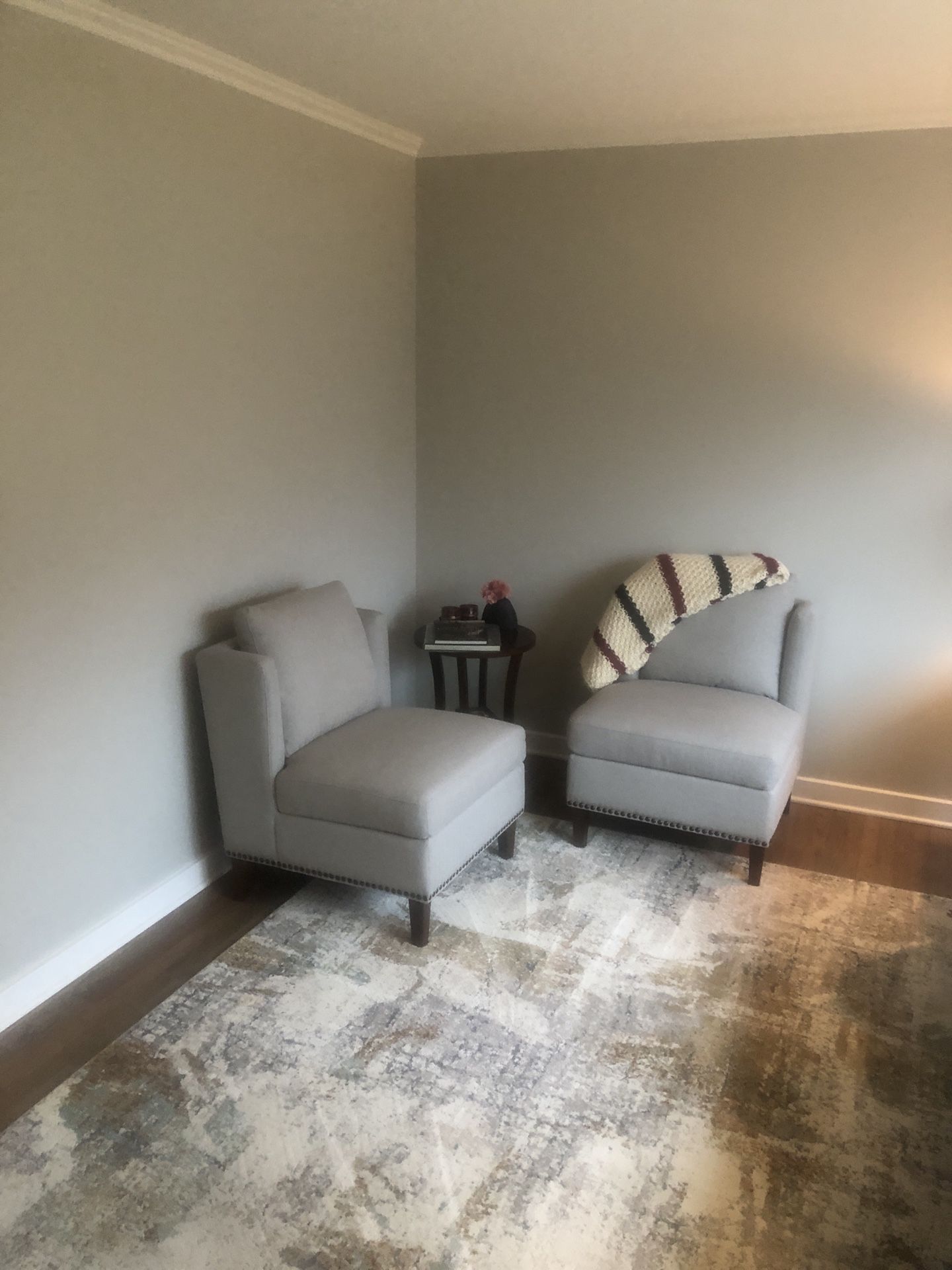 Matching Living Room Chairs 