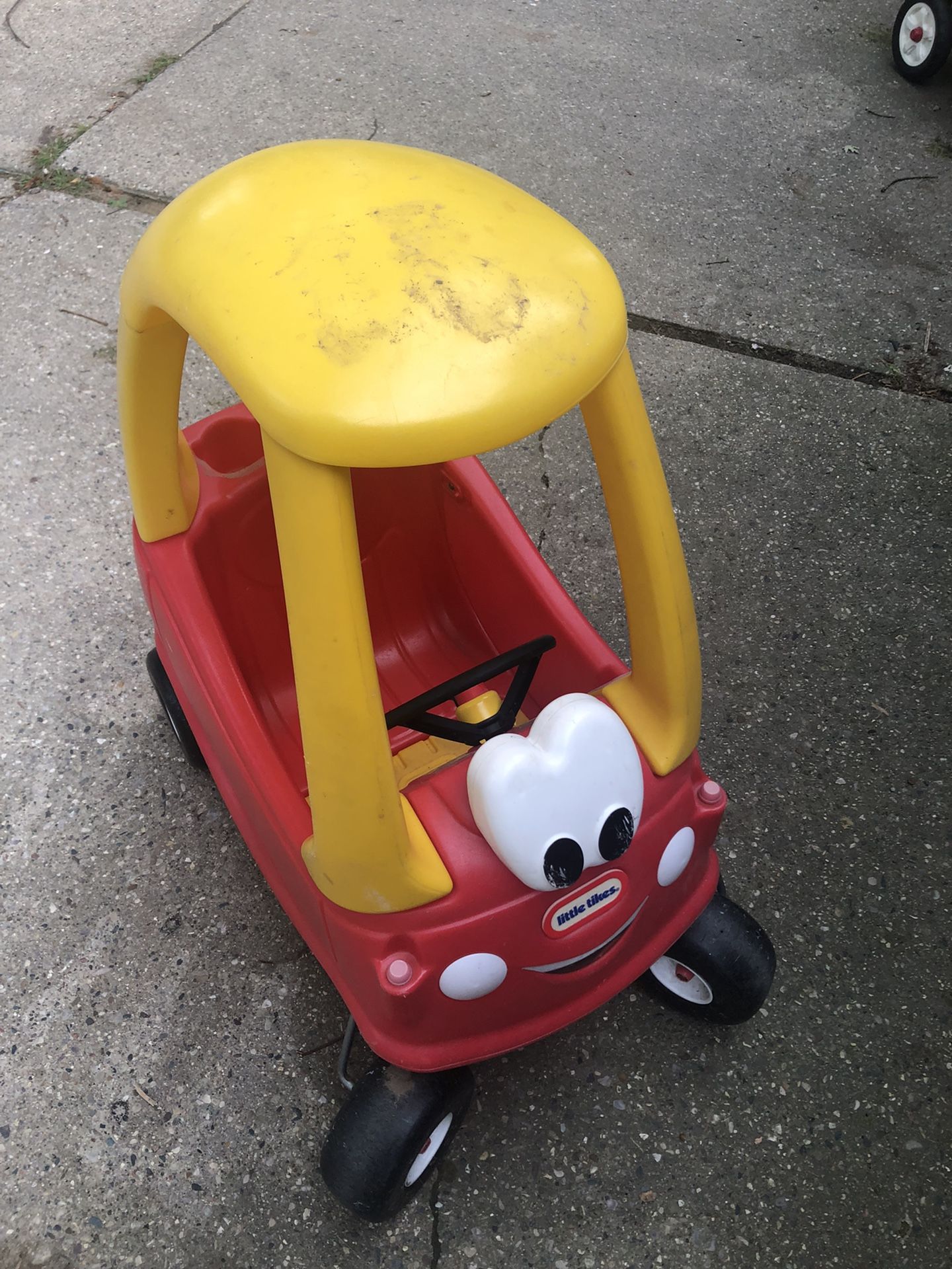 Little Tykes Cozy Coupe Car