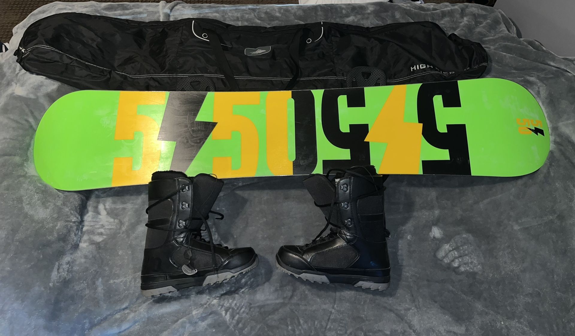 Snowboard 51/50 With Bag And Boots