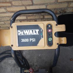 Great Condition DeWalt 3600 Psi Pressure Washer 
