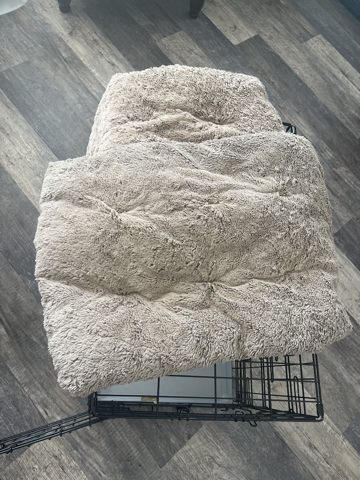 Small/med Dog Crate