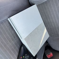 Xbox one s (white)