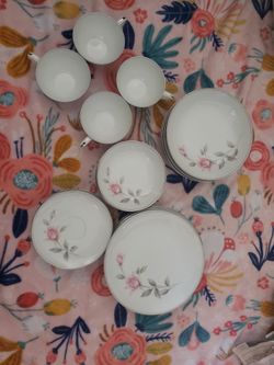 Plate Set.
