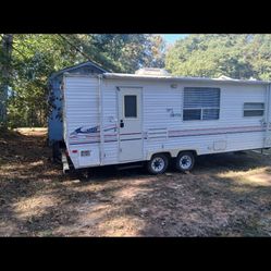 Coachmen 25 Foot Camper