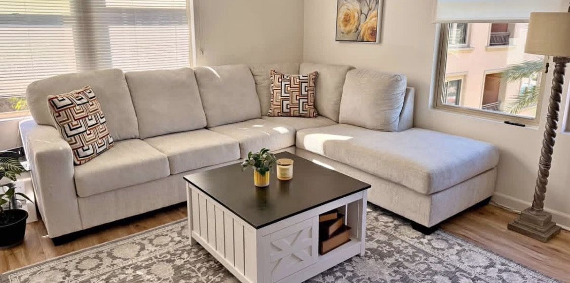 Like New 2 pcs Sectional Furniture with Chaise Cream color Ashely's Furniture