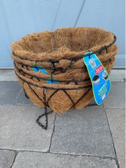 4 Metal Hanging Baskets with Liners