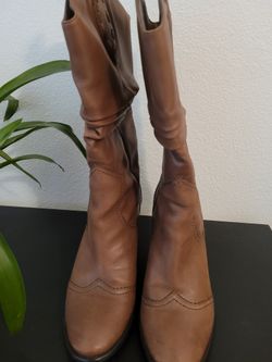 BCBG calf Boots