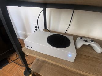 Xbox Series S 512GB White Console + Controller