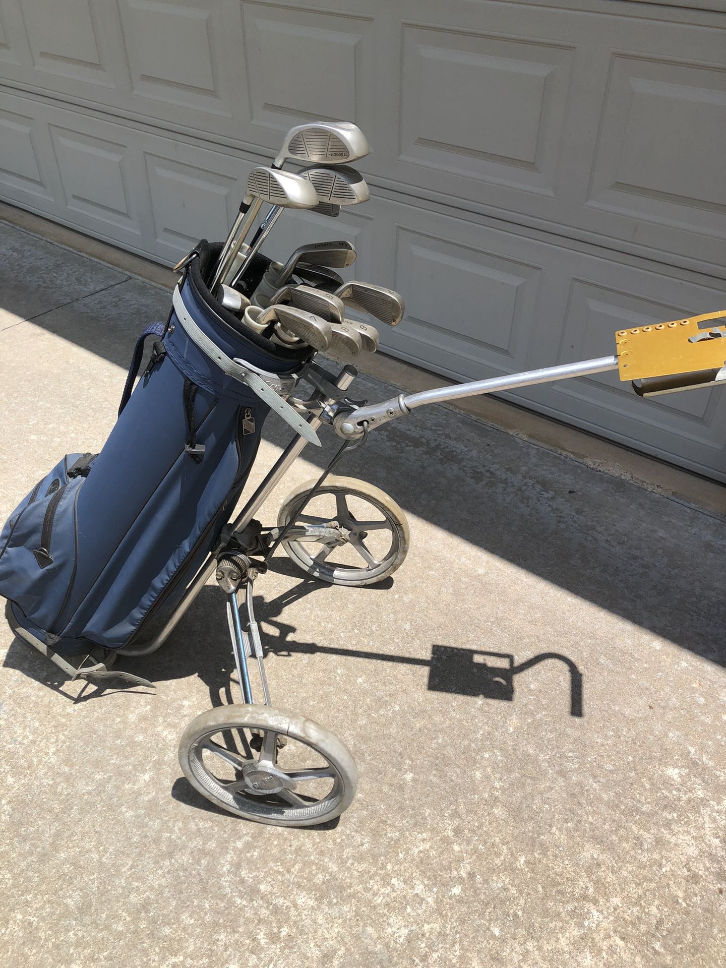 Golf Club Set w Bag & Pull Cart