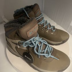 Columbia Brand New Beige Hiking Boots
