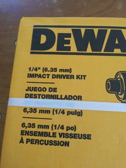 12 V Dewalt impact driver kit model dcf815s1 for Sale in Morrow